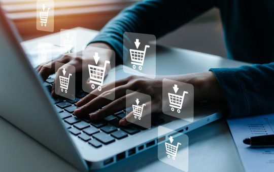 Shopify Faces Generative AI eCommerce Competition with 10Web