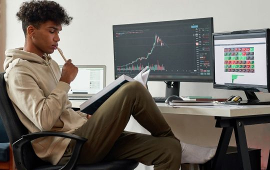 Double-Digit Gainers and Losers Define a Turbulent Week in Crypto