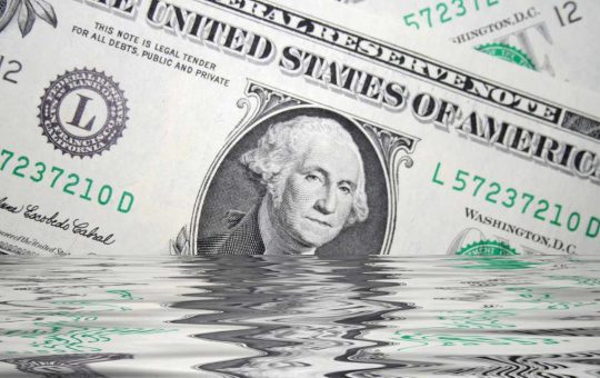 Devere CEO Advises Shifting Away From US Assets as Dollar Weakens