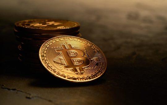 Bitcoin’s Sharp Descent Sparks $132M in Liquidations Amid Market Volatility