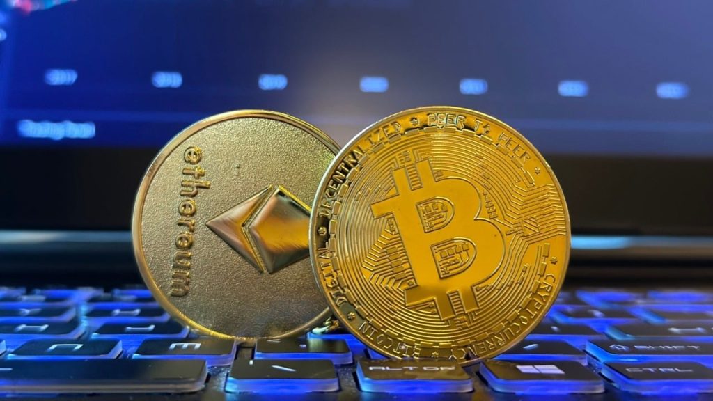 Bulls March On: Bitcoin and Ether ETFs Add More Than $420 Million Combined