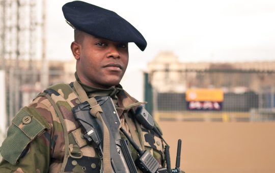 Illustration featuring French soldier for article on cybersecurity in France.