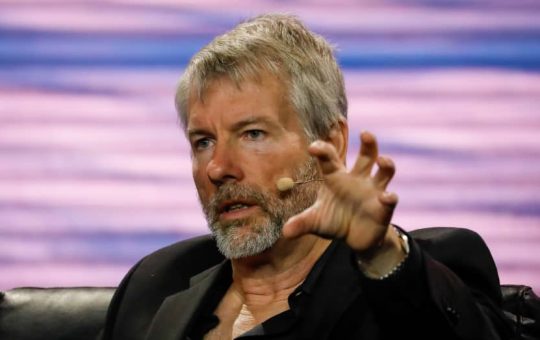 Saylor Should Stop Buying Bitcoin, Says CryptoQuant