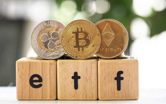 Blackrock Ignites Crypto ETF Comeback as Bitcoin, Ether Flows Turn Green