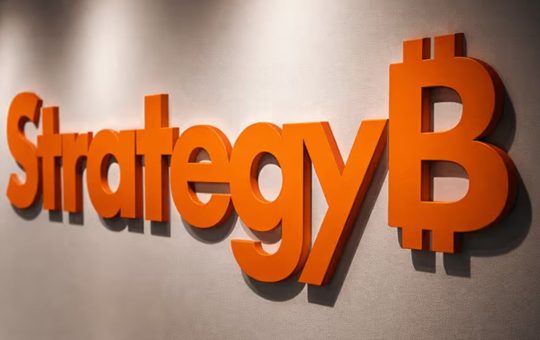 Strategy CEO Sees 7 Fall Catalysts Bringing Bitcoin More Life